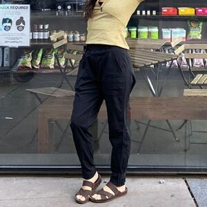 Athleta Trekkie Pant Size 8